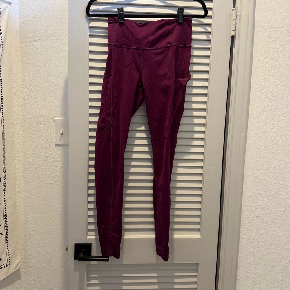 lululemon legging with pockets and raw hem
